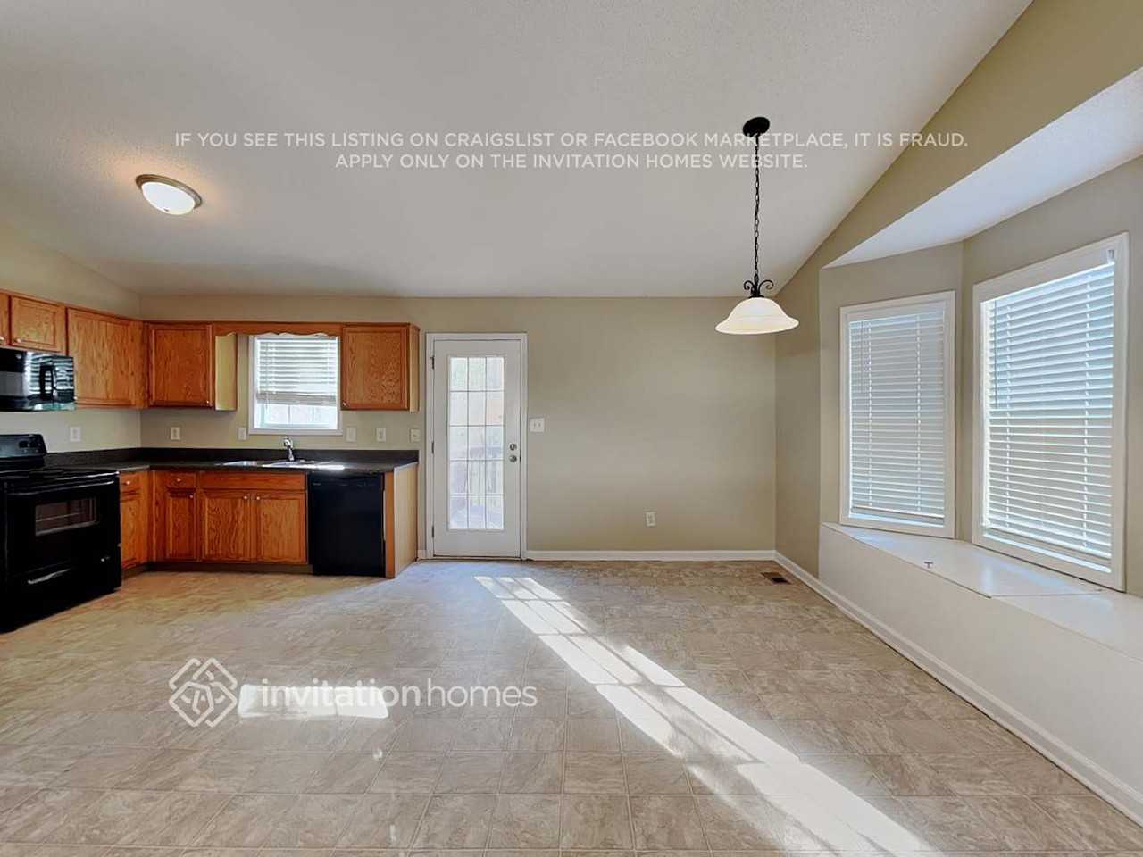 112 Hunter Pl - Photo 5 of 18