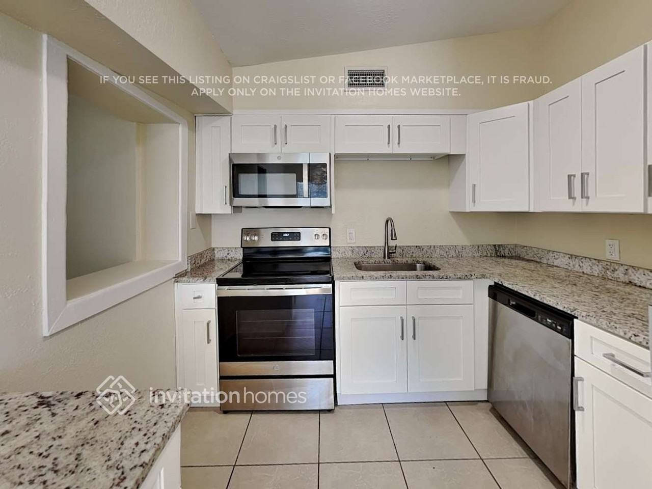 219 Flamingo Dr - Photo 4 of 18