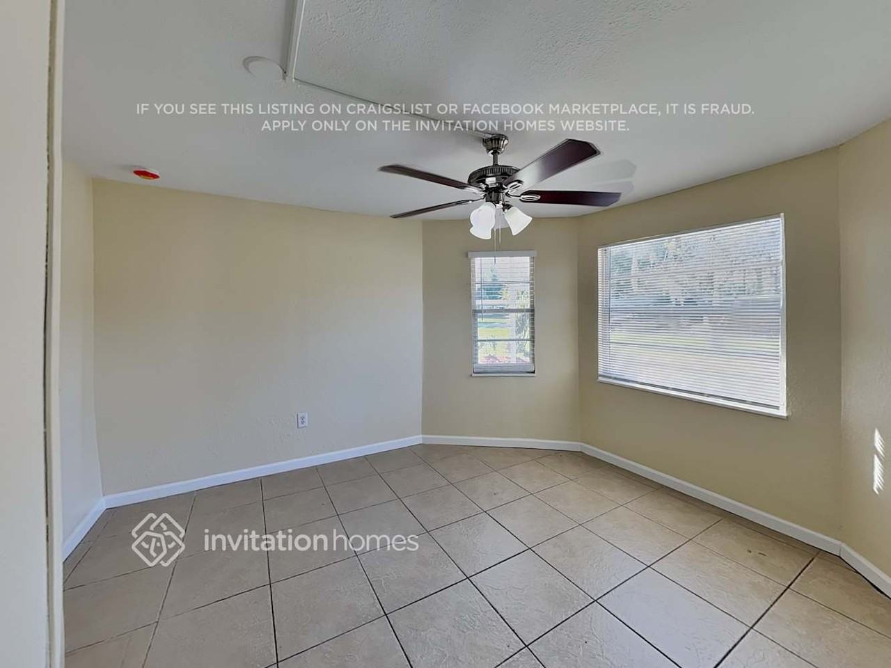 219 Flamingo Dr - Photo 5 of 18