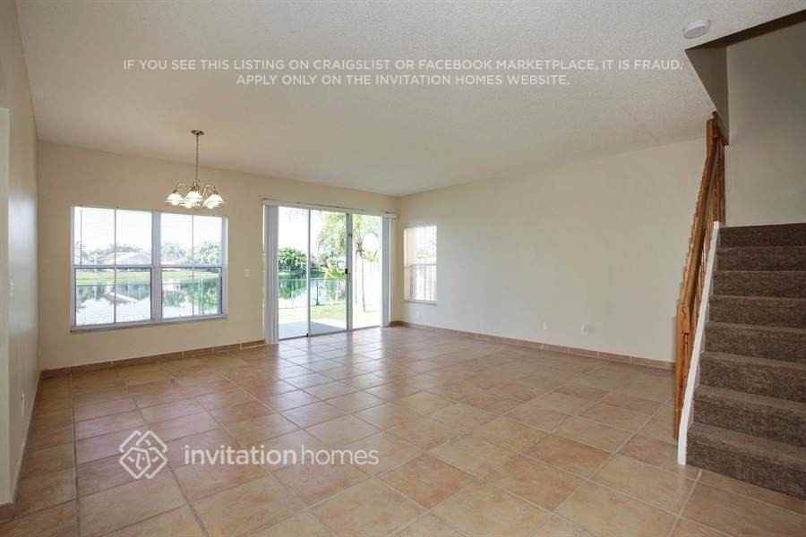 18542 Nw 22nd St - Photo 3 of 16