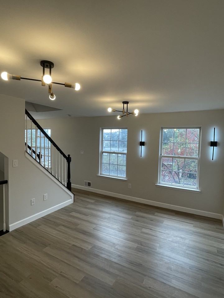 86 Vaughan Dr - Photo 2 of 21