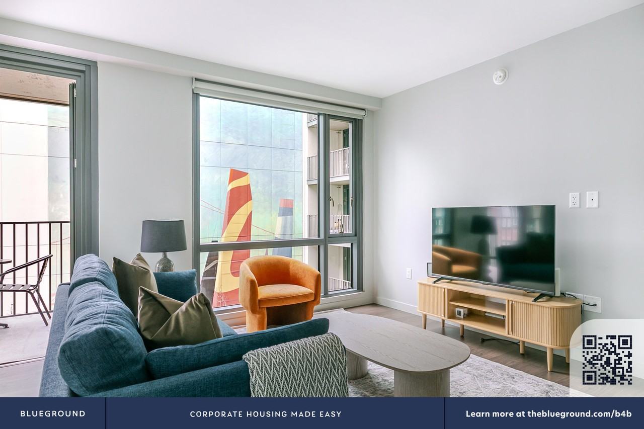 101 Polk St #2103 - Photo 6 of 37