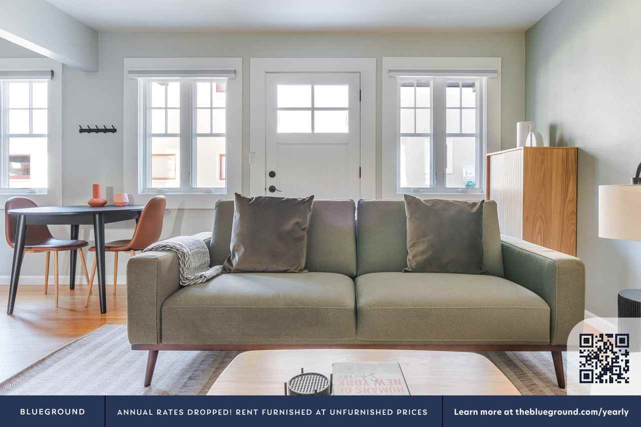 327 Hawthorne Ave #2114 - Photo 4 of 27