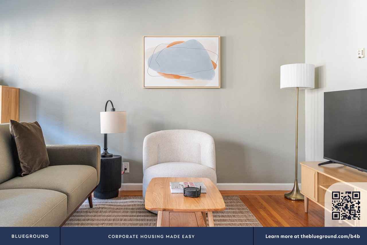 327 Hawthorne Ave #2114 - Photo 6 of 27