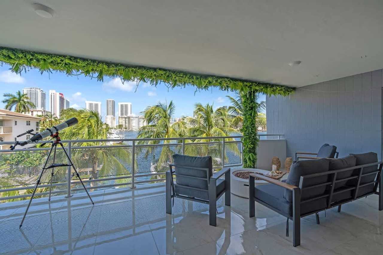 468 Golden Isles Dr #1372349P - Photo 7 of 50