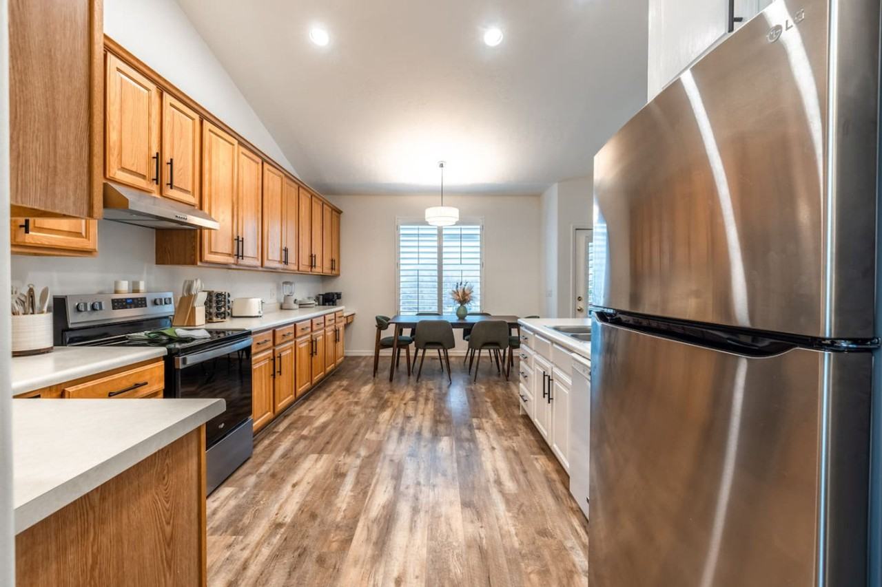 1267 E Hickenlooper Way #1375929P - Photo 5 of 50