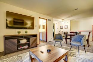 3914 S Tara Hill Dr - Photo 1 of 1