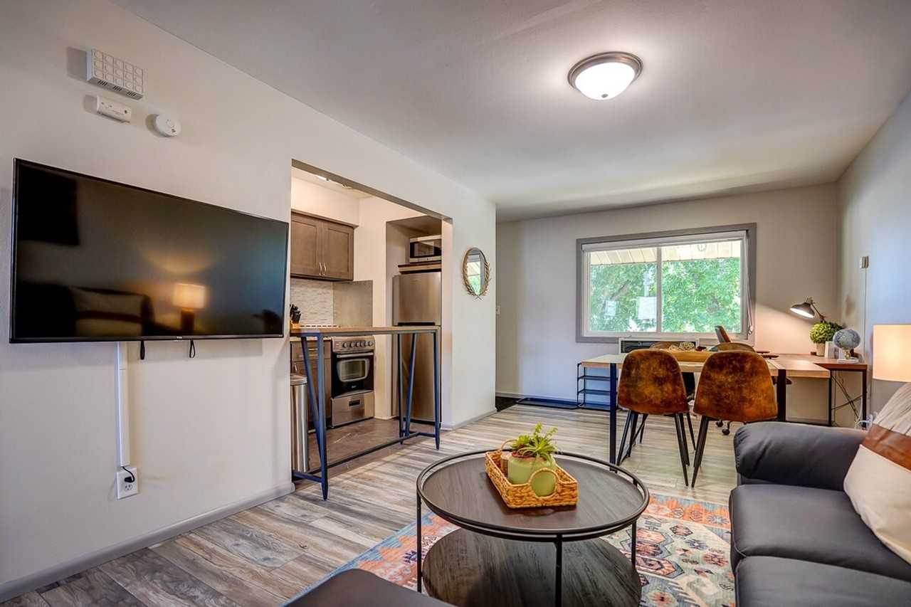 407 S 94th Pl #1377403P - Photo 3 of 16