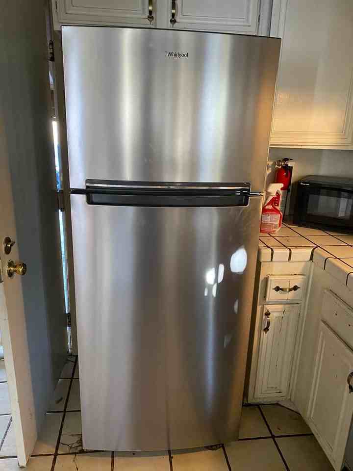 317 Arrowhead Dr - Photo 2 of 10