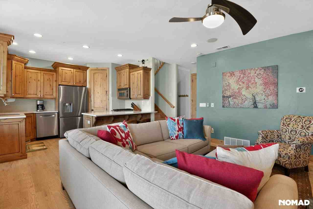 3042 Lower Saddleback Rd - Photo 4 of 34