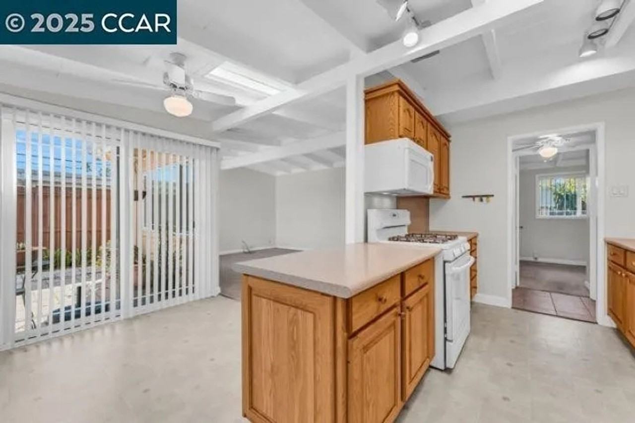 104 Los Altos Pl - Photo 2 of 11