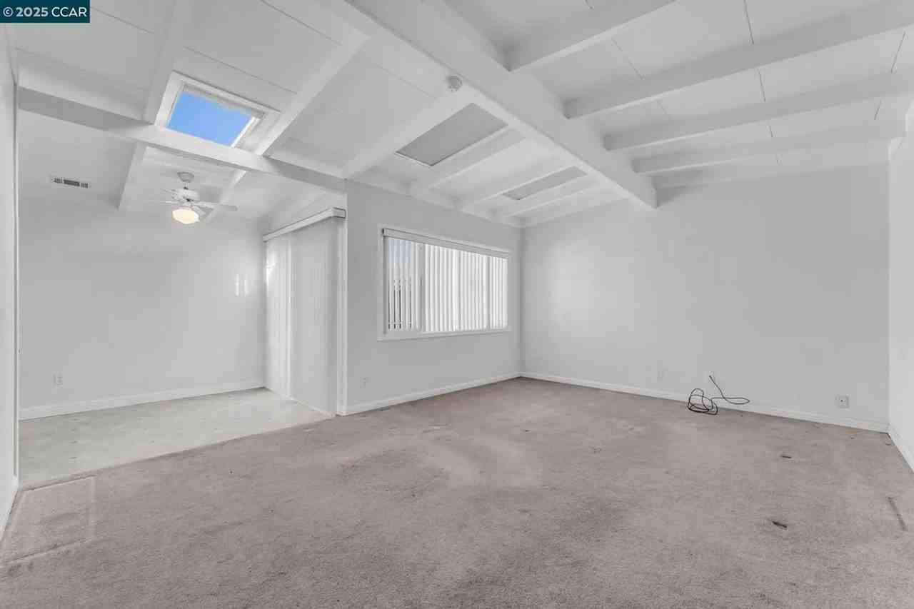 104 Los Altos Pl - Photo 7 of 11