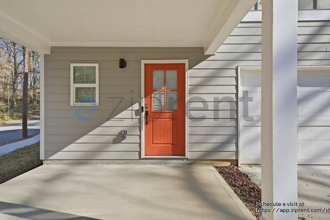 1127 2nd St Nw #1 - Photo 4 of 23