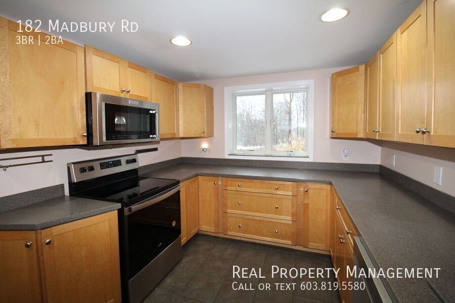 182 Madbury Rd - Photo 2 of 25