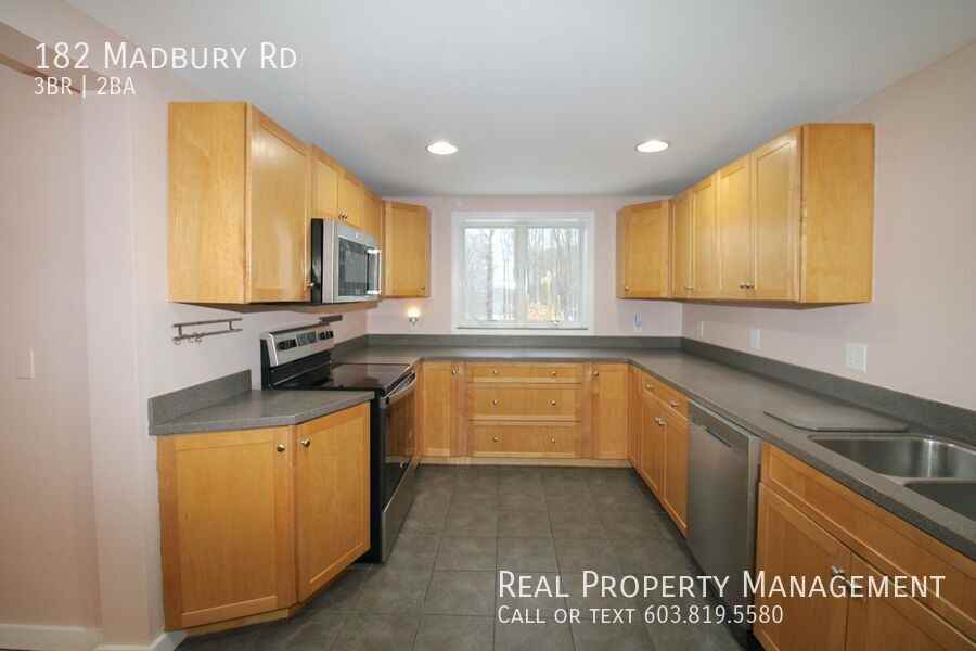 182 Madbury Rd - Photo 4 of 25