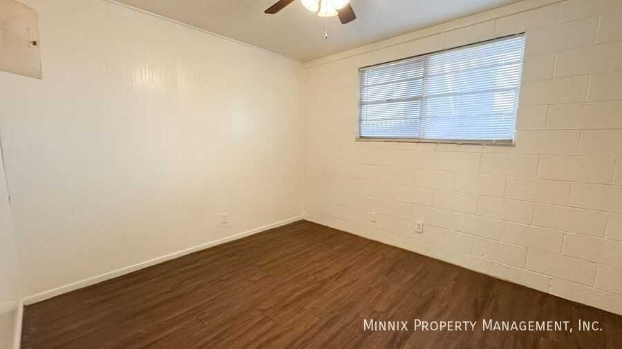 2212 2nd St #3 - Photo 6 of 9