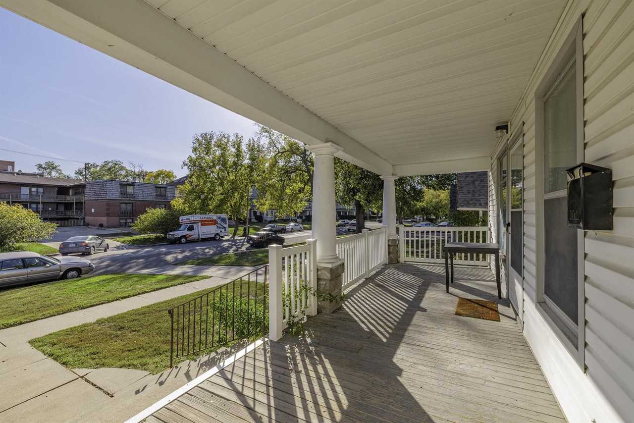 1640 E St #2 - Photo 4 of 24