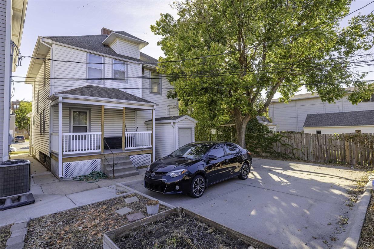 1640 E St #2 - Photo 5 of 24