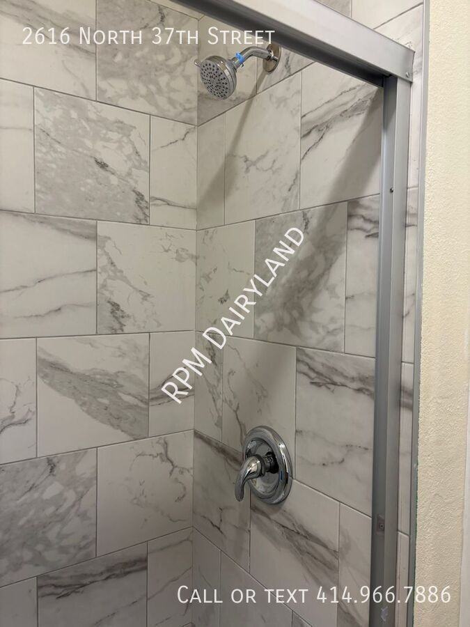 2616 N 37th St - Photo 5 of 11