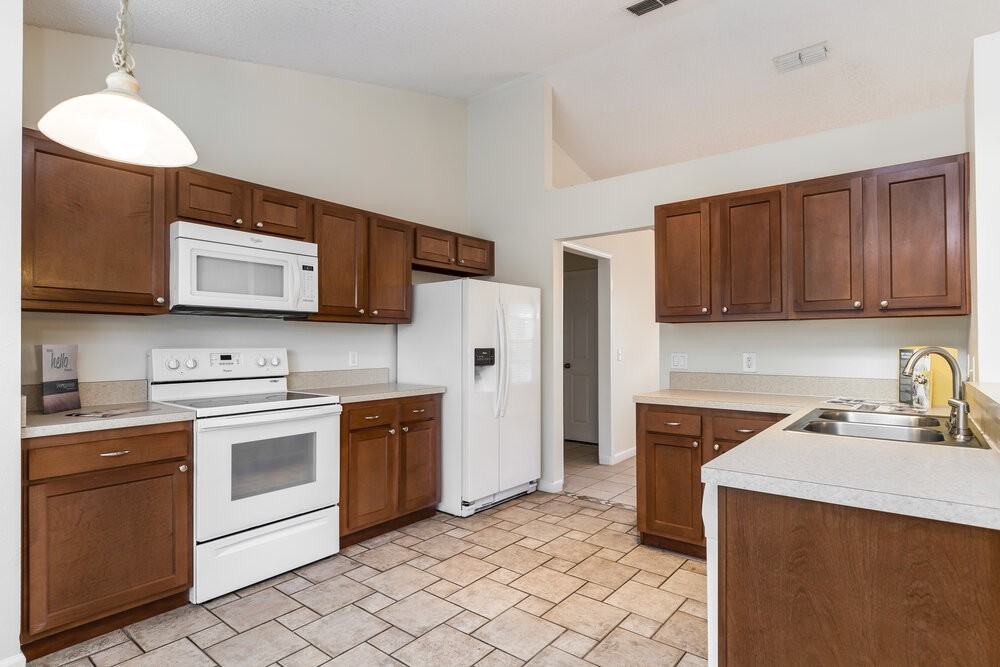 8000 Stirrupwood Ct - Photo 7 of 14