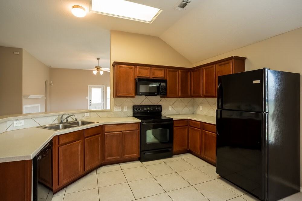 6402 Bright Falls Ln - Photo 6 of 16