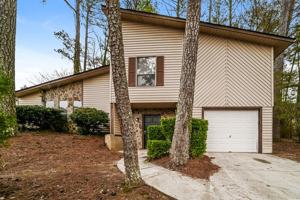 featured image of 2232 Doral Ct Sw