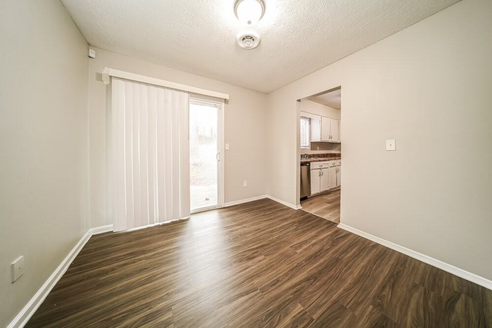 2232 Doral Ct Sw - Photo 7 of 17