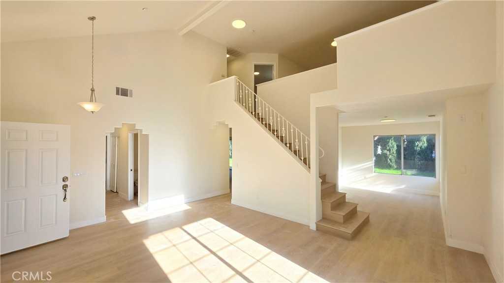 1116 Cloverdale St #1116 - Photo 6 of 29