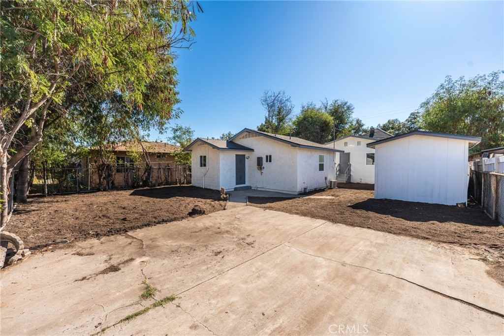 1354 W Congress St #13541-2 - Photo 2 of 11