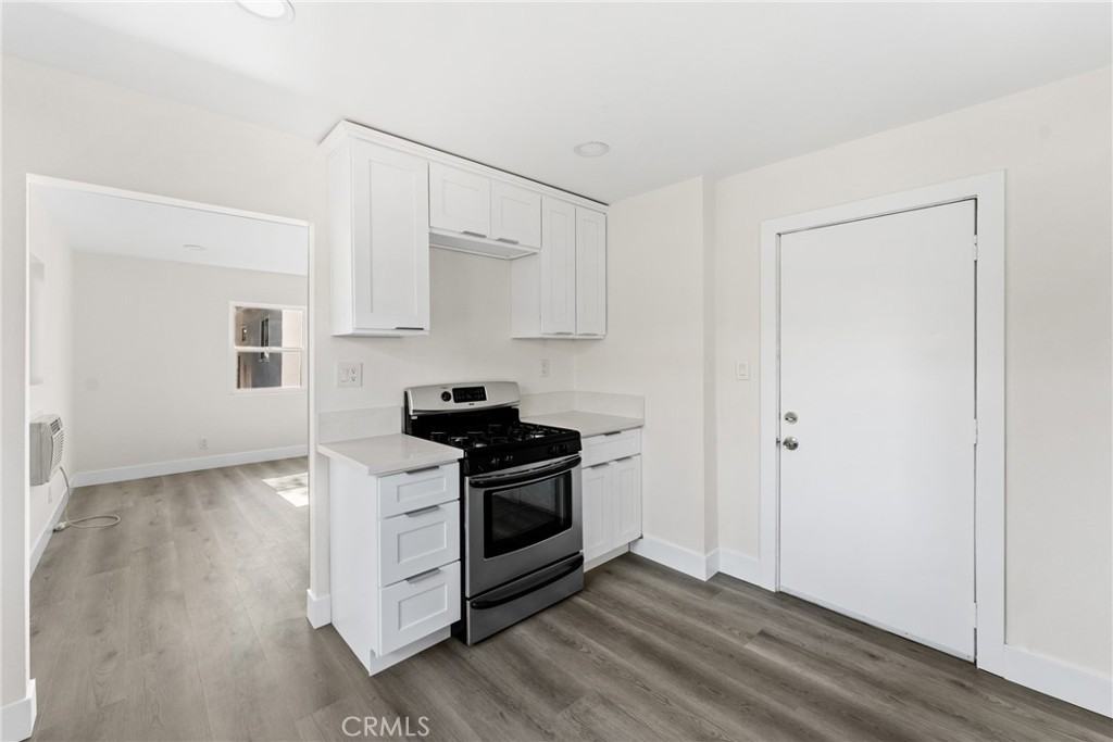 1354 W Congress St #13541-2 - Photo 5 of 11