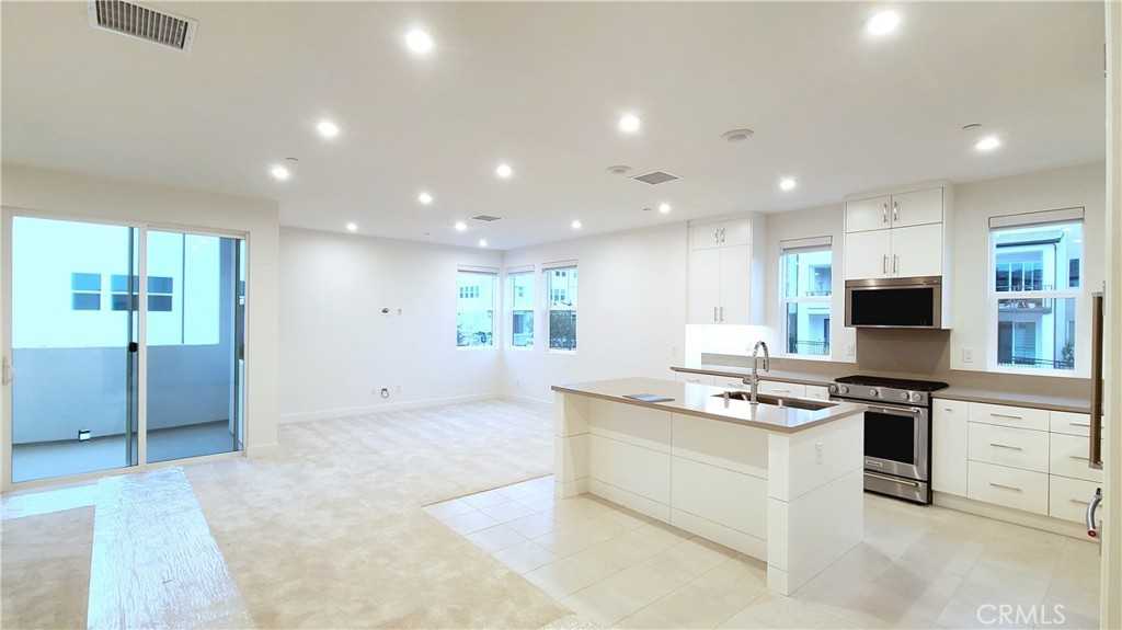 2502 Everly Ct #2502 - Photo 7 of 38