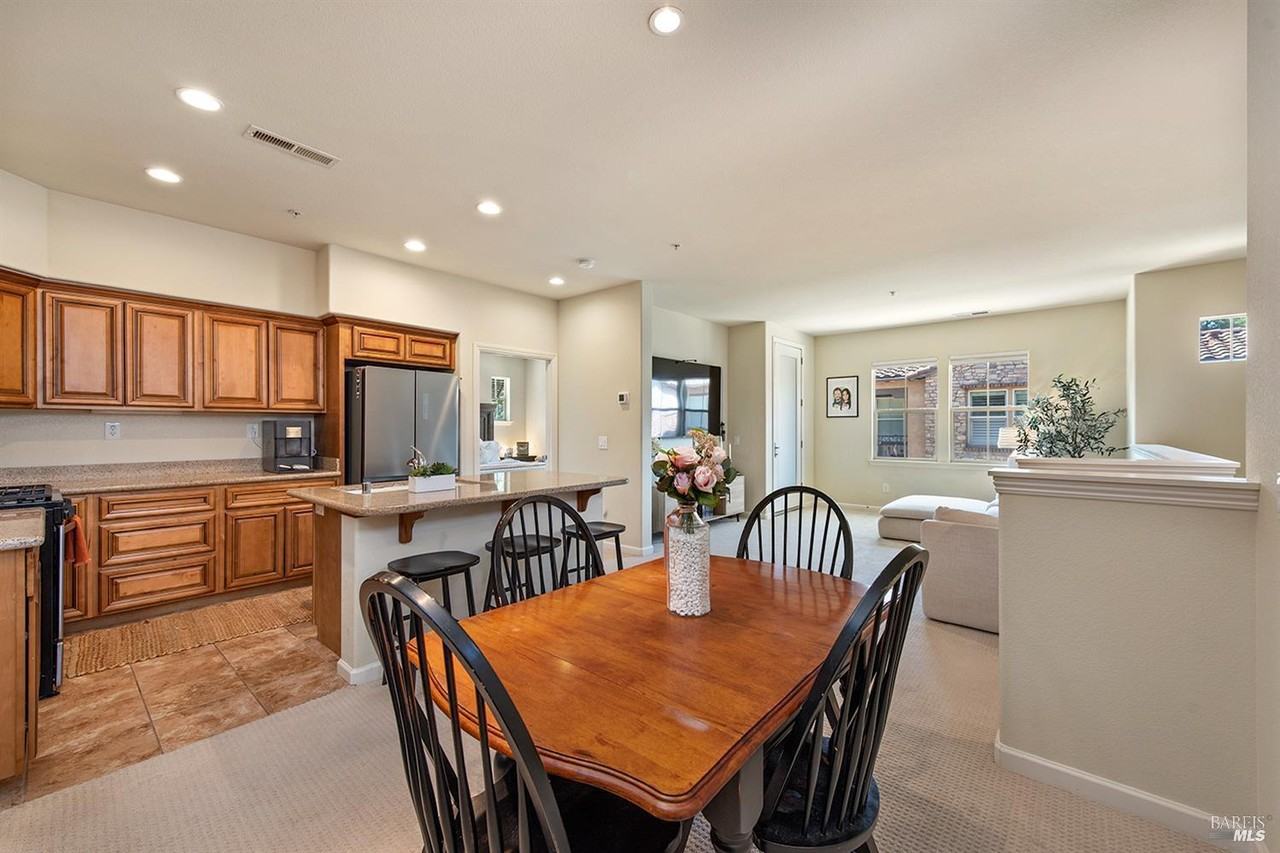 180 Healdsburg Ave #180B - Photo 4 of 8