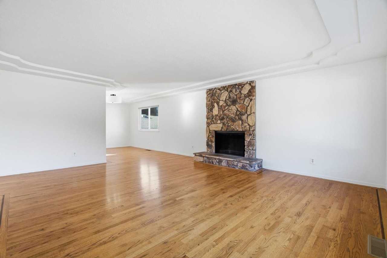 511 Buel Ave #511 - Photo 2 of 25