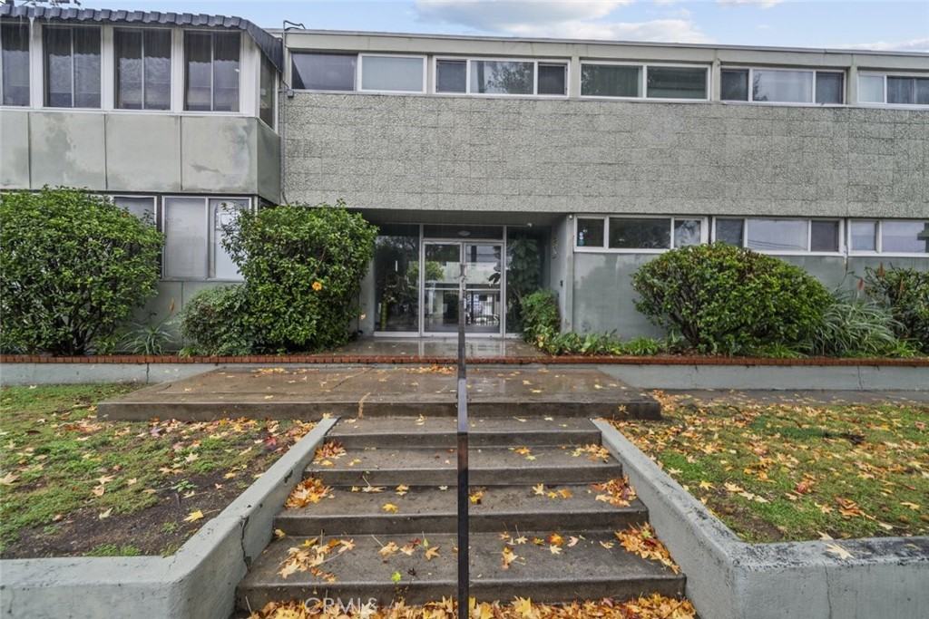 6160 Whitsett Ave #6160-8 - Photo 7 of 22