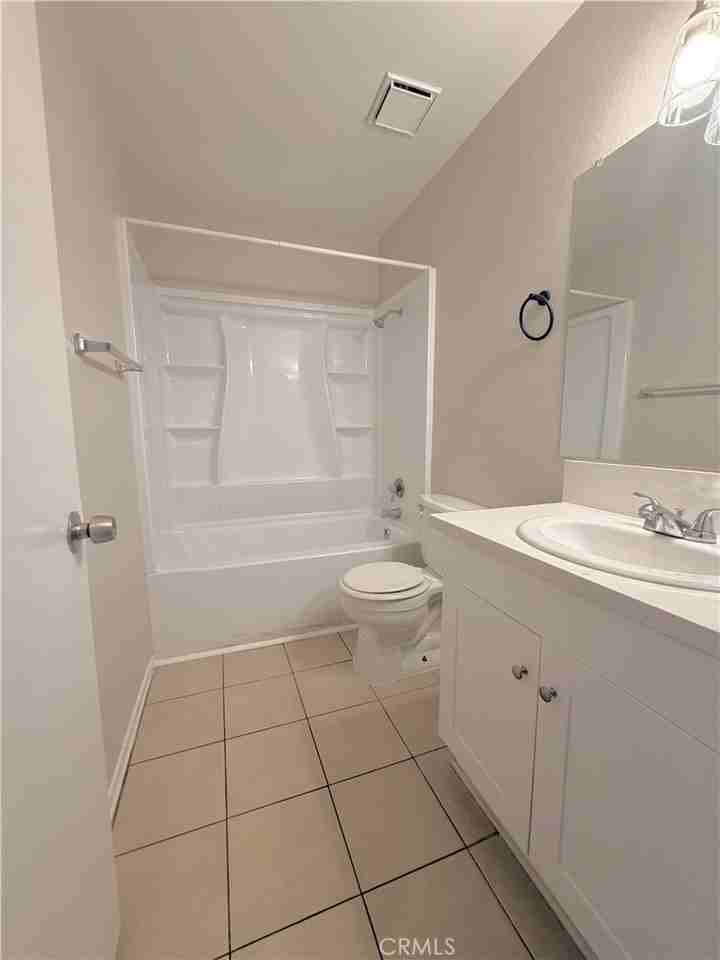 1683 W Wilson St #1683 - Photo 7 of 19