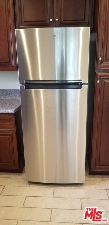 5950 Carlton Way #5950-13 - Photo 6 of 24