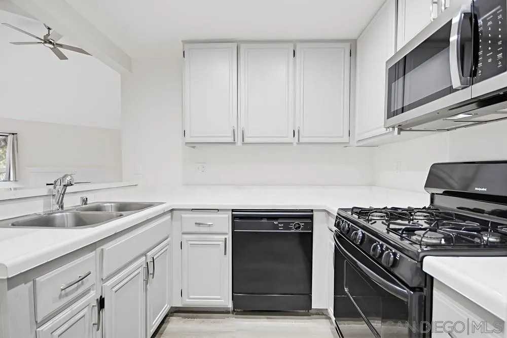 3051 Brookpine Ct #3051 - Photo 6 of 50