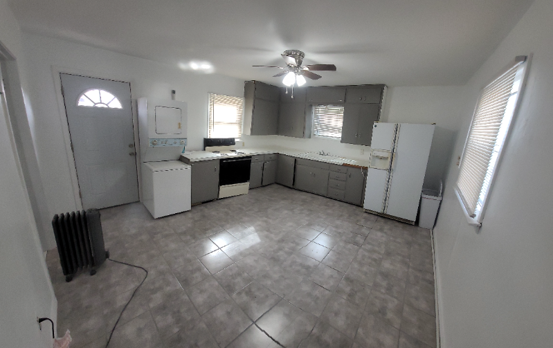 502 Fir St #B - Photo 2 of 7