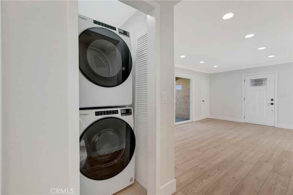 209 13th St #209D - Photo 7 of 46