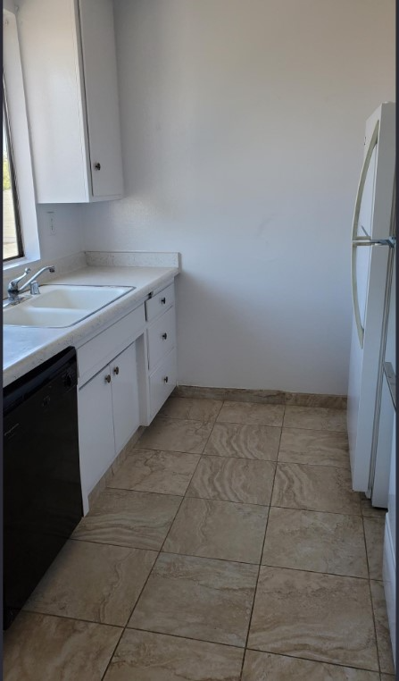 2012 Ruhland Ave #4 - Photo 4 of 18