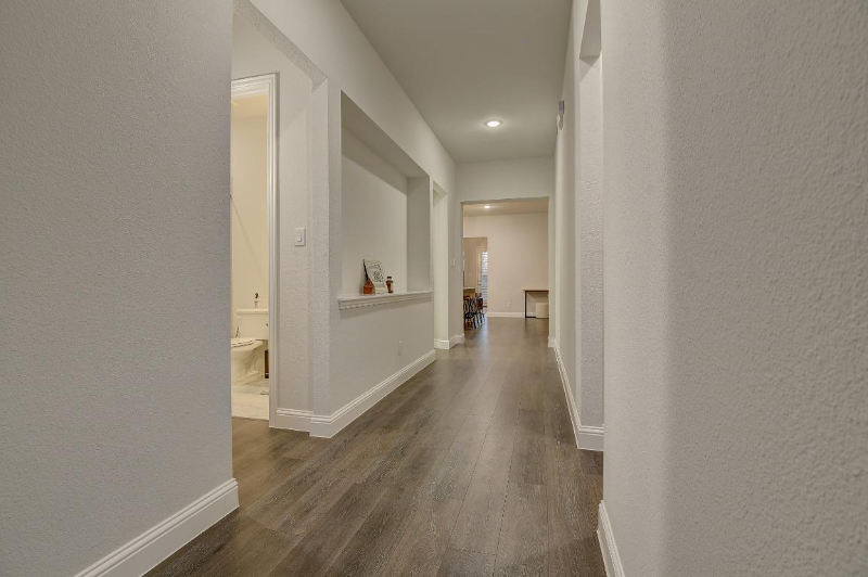 1913 Cathedral Dr - Photo 6 of 38