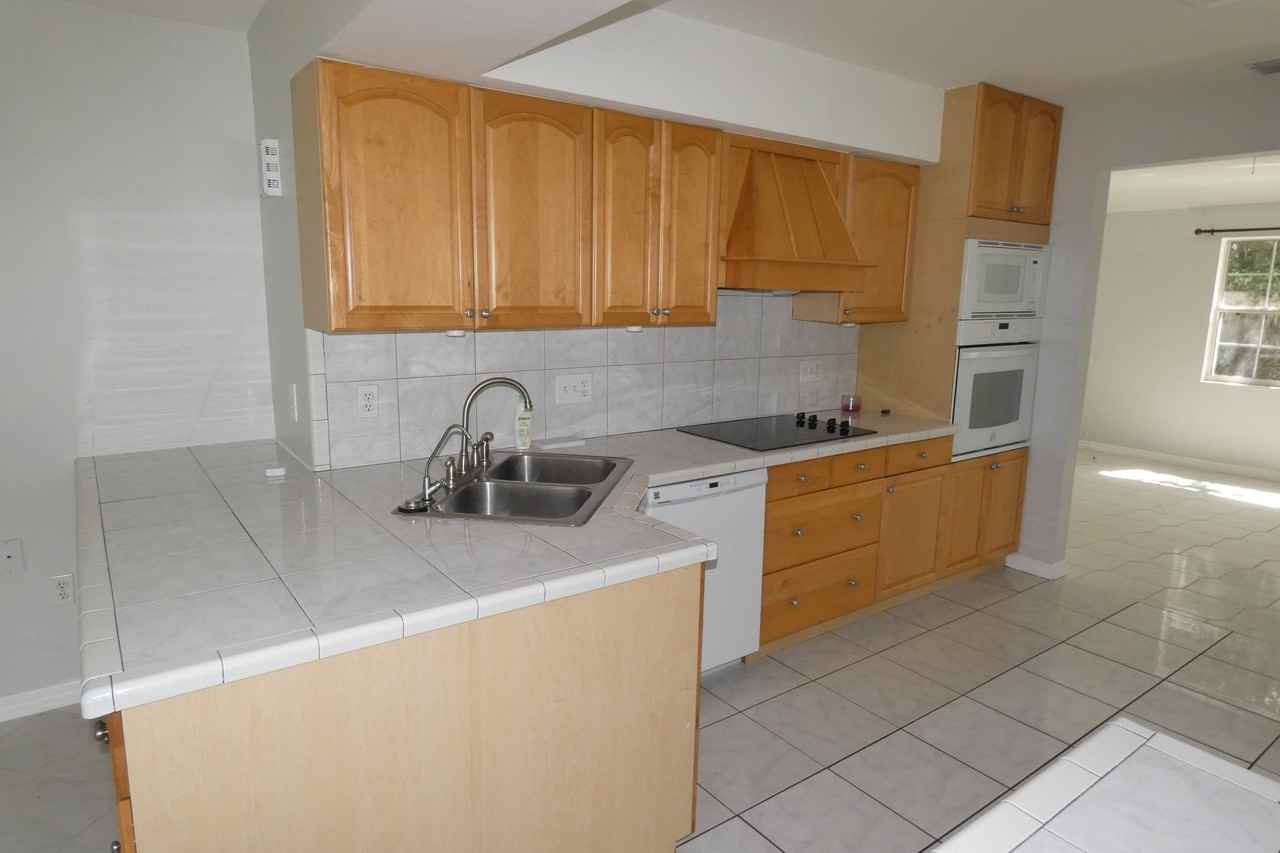 4955 16th Avenue North - Photo 7 of 21