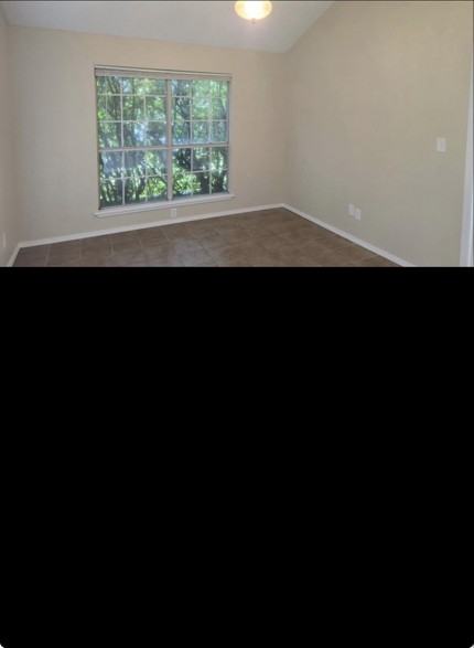 3900 S Q St #10 - Photo 6 of 15