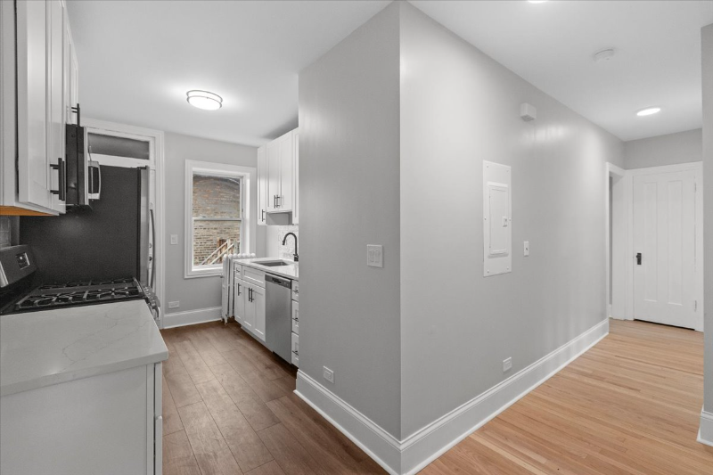 6430 N Richmond St #3 - Photo 2 of 14