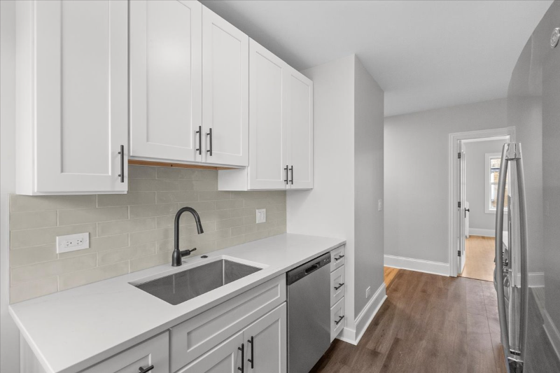 6430 N Richmond St #3 - Photo 5 of 14