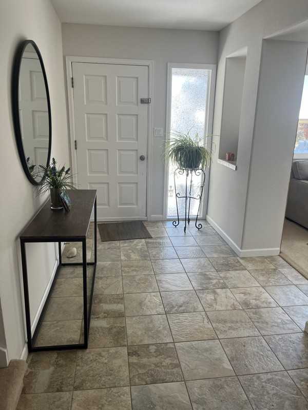 2240 Hillsdale Cir - Photo 5 of 20