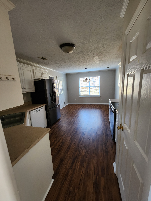 713 Cannock Loop - Photo 4 of 31