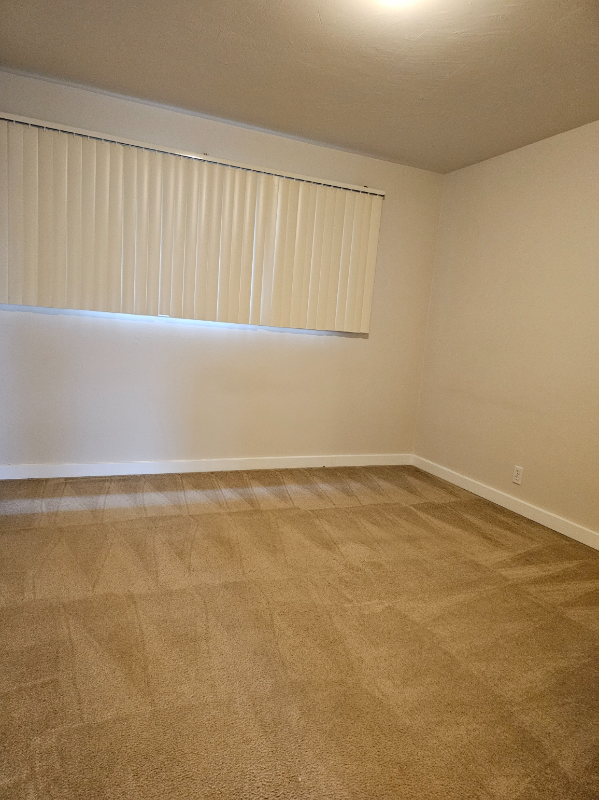 224 Bellevue Ave E #8 - Photo 7 of 11