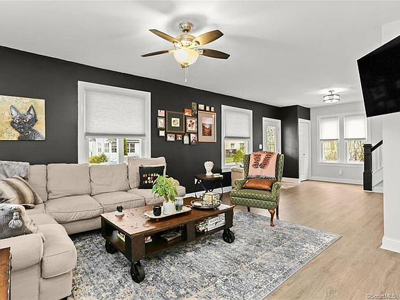 50 Fairview St - Photo 4 of 16