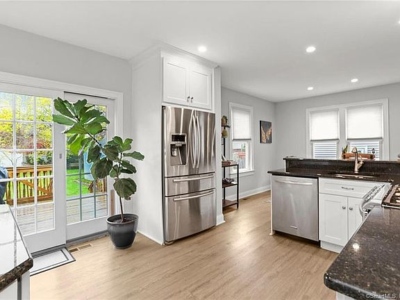 50 Fairview St - Photo 5 of 16